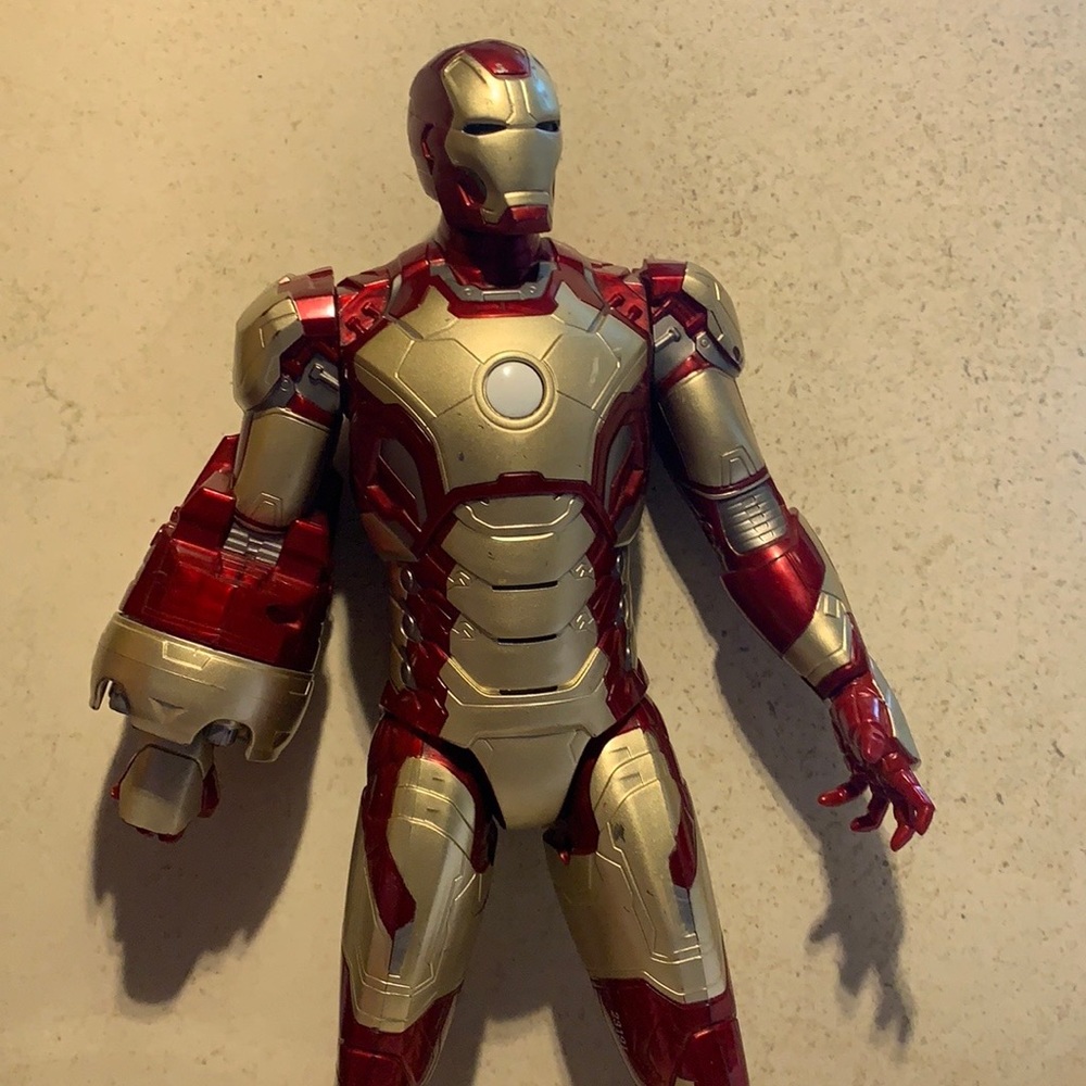 $$$$NICE$$$. Twelve inch tall Ironman